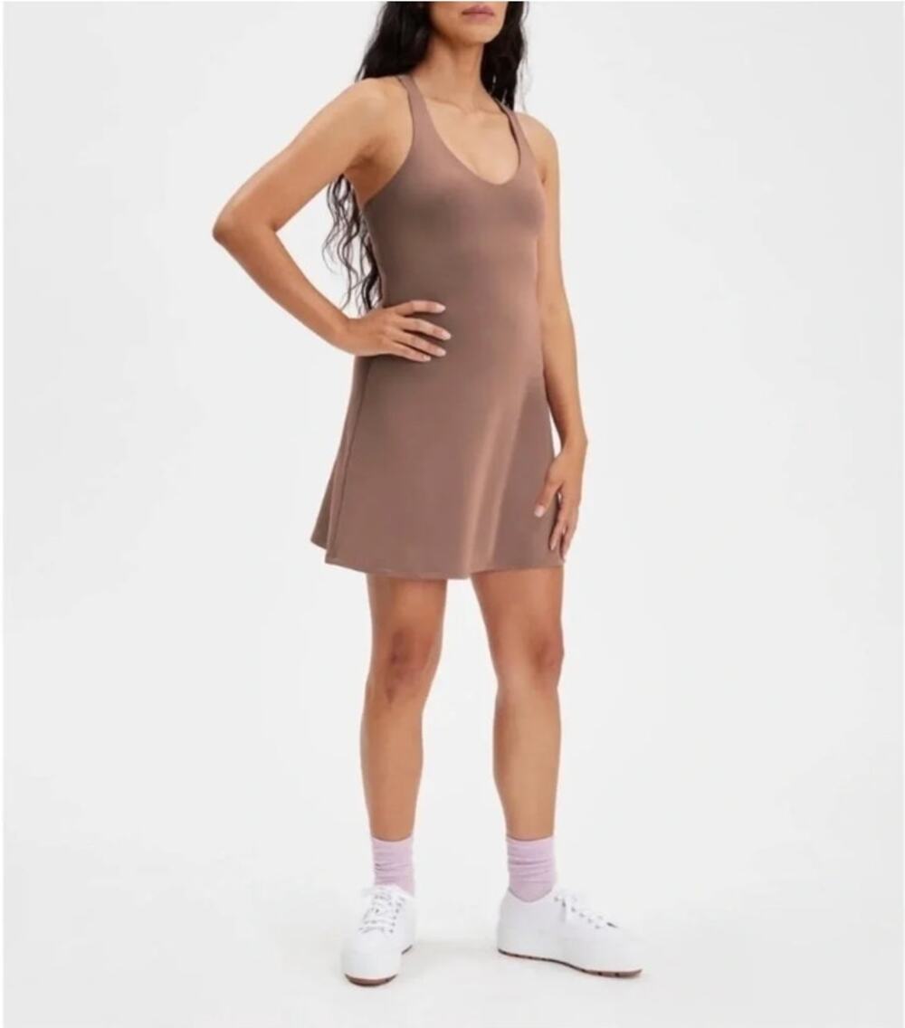 Girlfriend Collective Lola V-Neck Active Dress With Shorts Fog Brown
